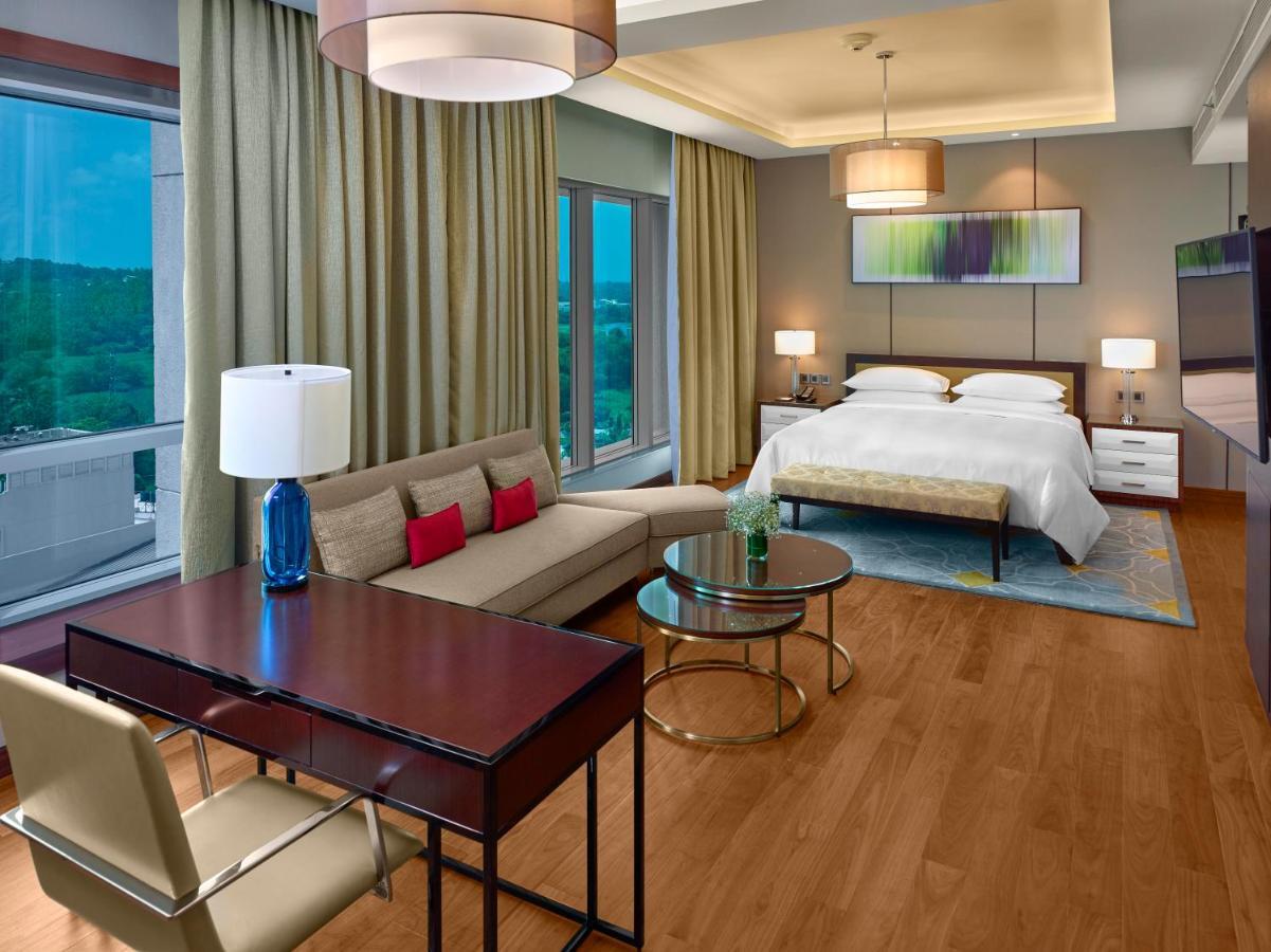 Hyatt Regency Thrissur Hotel Kültér fotó