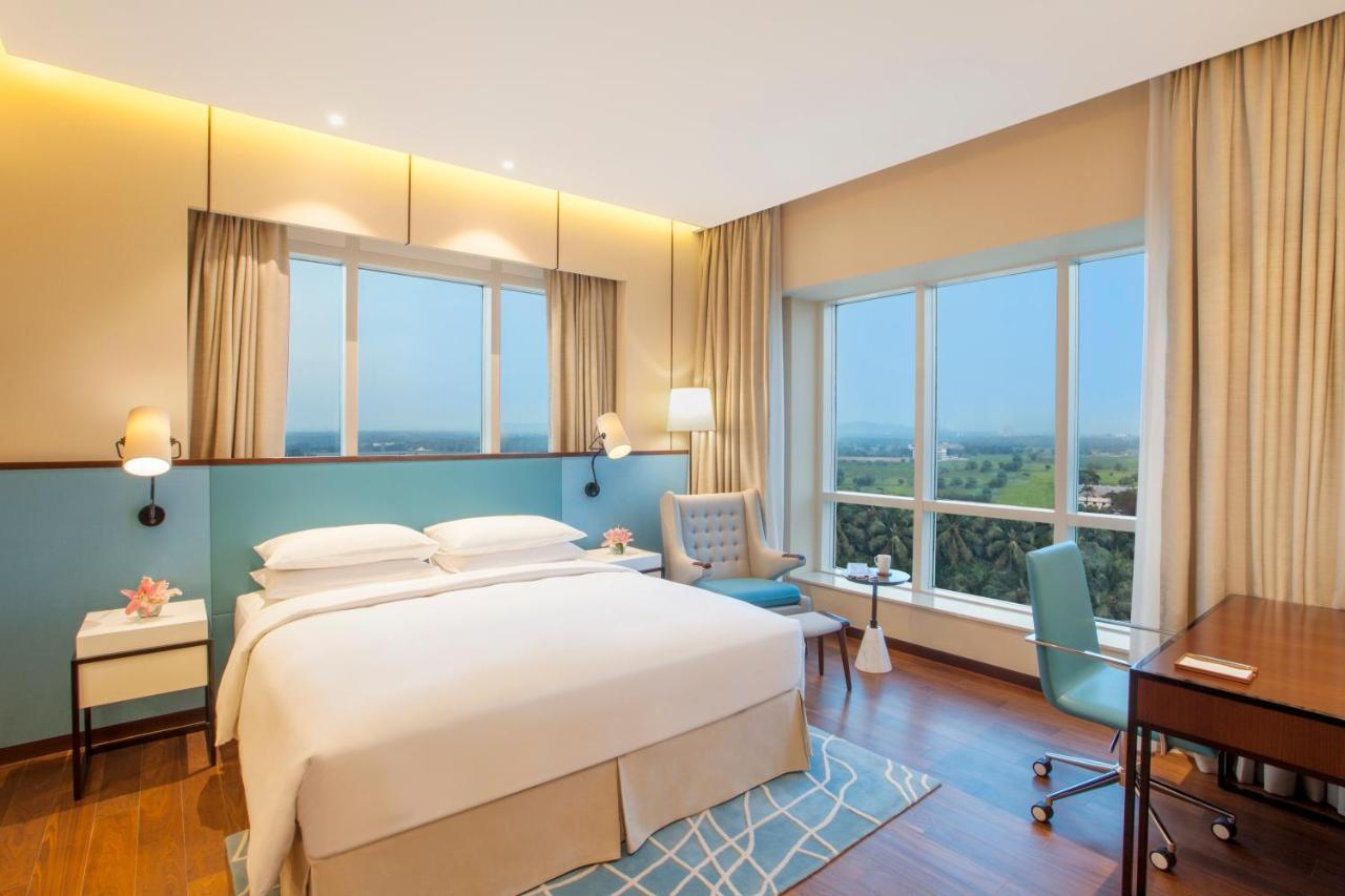 Hyatt Regency Thrissur Hotel Kültér fotó